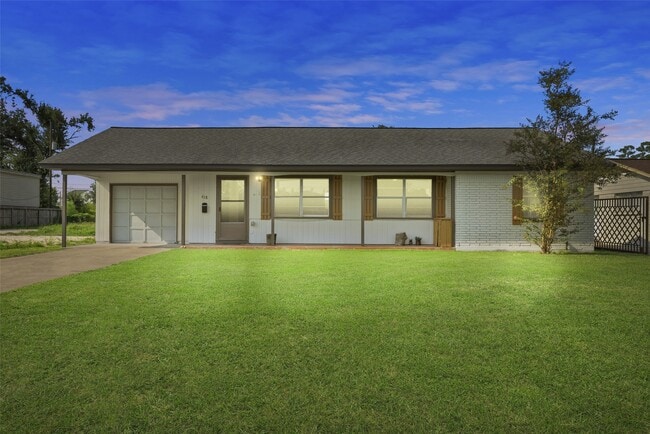 Photo - 618 Heidrich St House