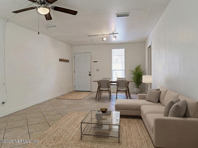 1557 El Prado Rd Unit 1