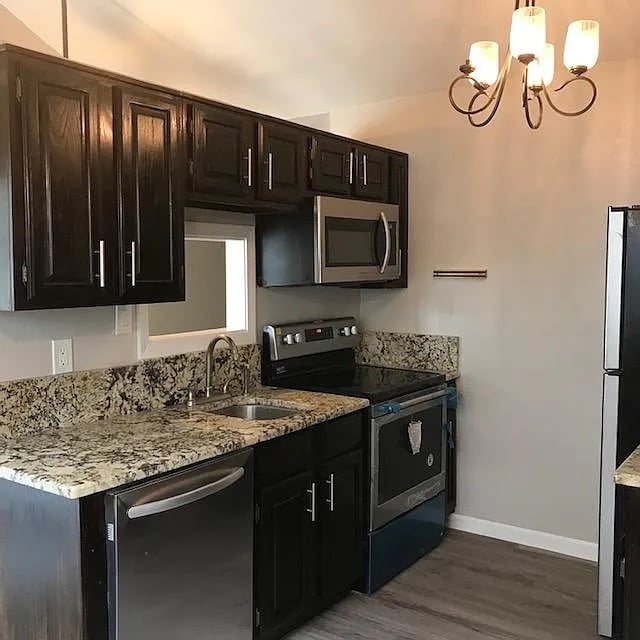 Building Photo - 3033 San Jacinto St Rental