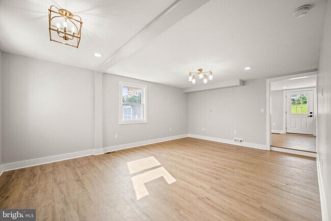 Photo - 8255 Mertztown Rd