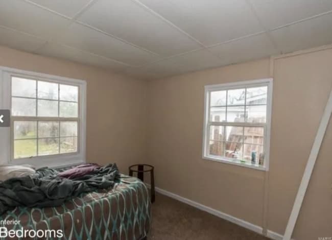 Photo - 148 St James Ln