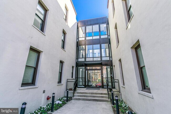 Photo - Updated Kalorama One Bedroom W/Washer & Dr...