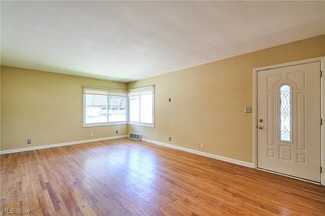 Photo - 2620 Mogadore Rd