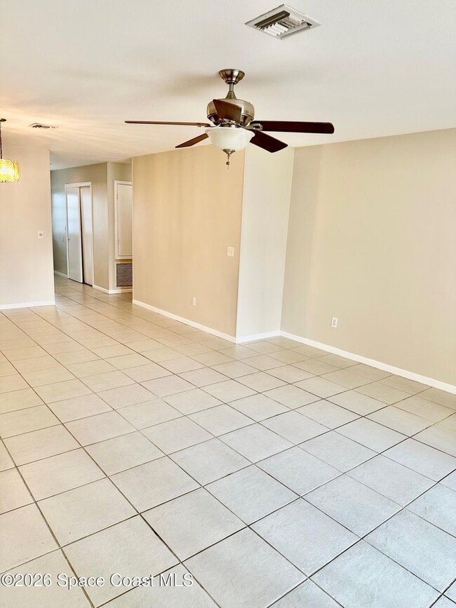 Photo - 335 Paradise Blvd