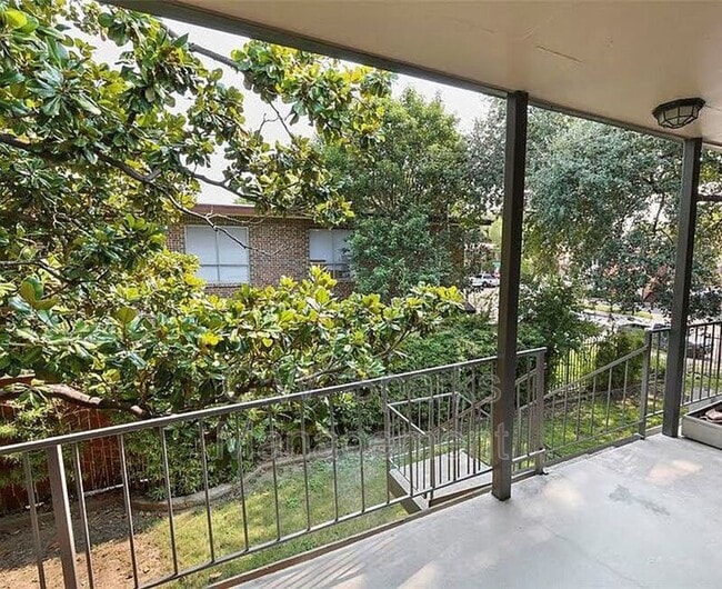 Photo - 5212 Fleetwood Oaks Ave Unit #202