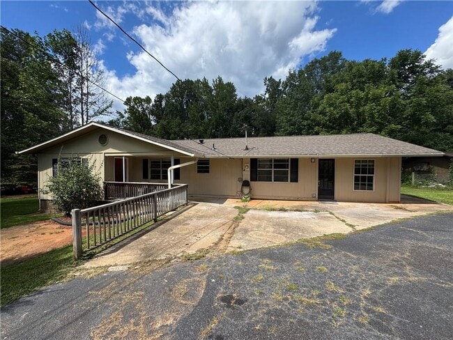 Photo - 276 Camp Glisson Rd