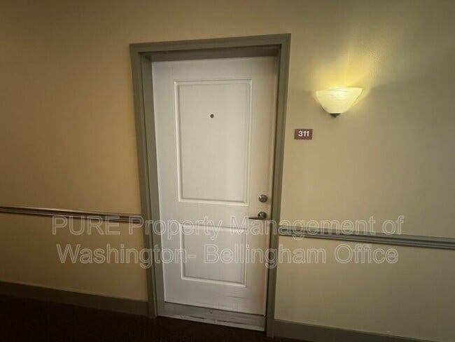 Photo - 1015 Railroad Ave