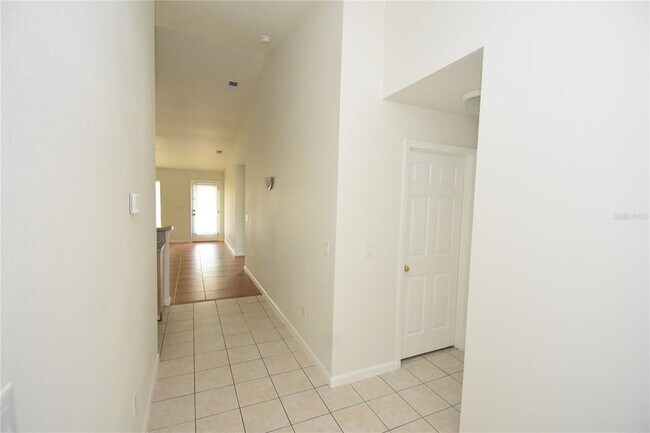 Photo - 30 Eton Ln