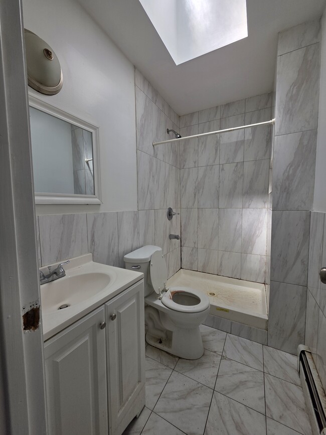 Photo - 18717 Linden Blvd