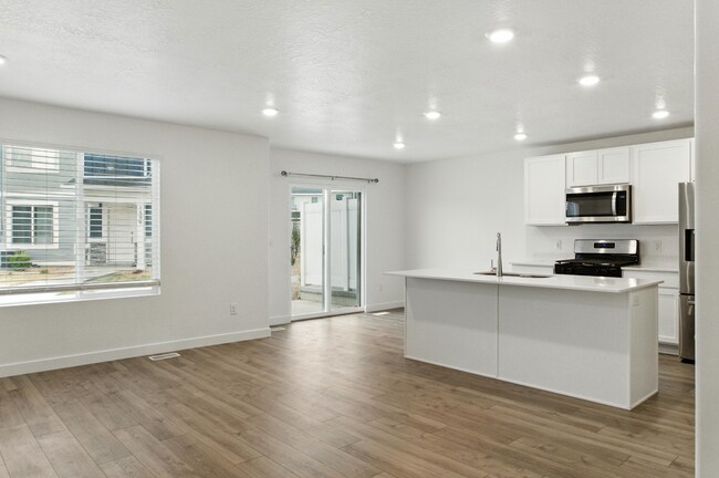 Photo - 1605 S Windy Rdg Dr