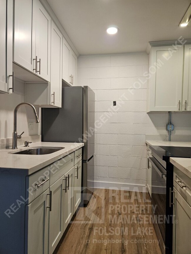 Photo - 3049 Wiltse Rd Unit 3049 1/2-Back