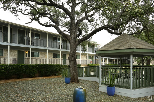 Photo - Treaty Oaks Apartments