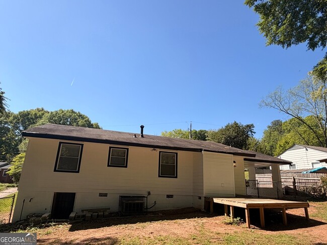 Photo - 1734 Cahoon St SW