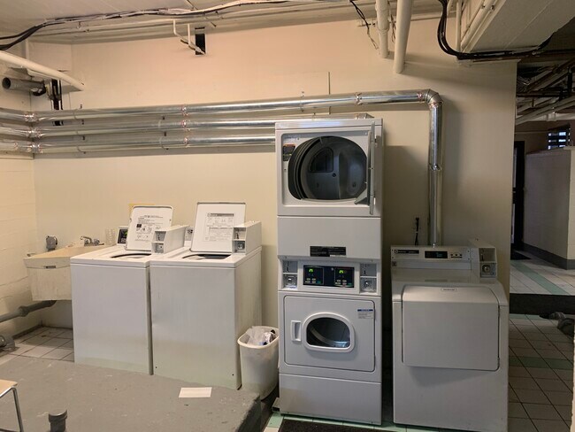 25 Saint Stephen St Unit 22