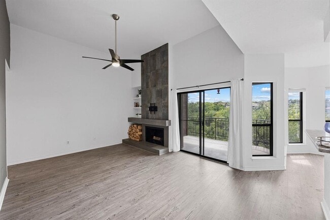 Building Photo - 4711 Spicewood Springs Rd Unit 6-234