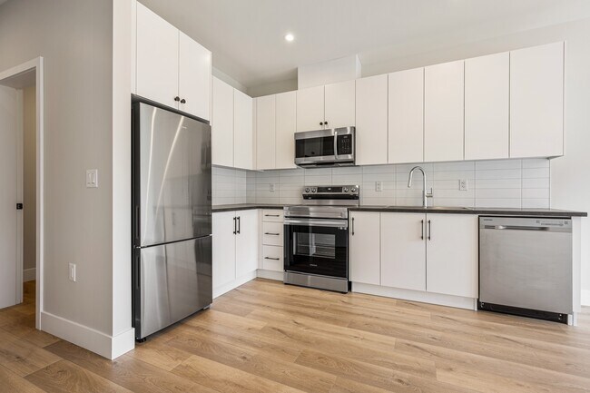 Photo - 5545-5545 Vedder Rd