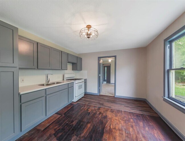 Photo - 4142 Mallow St