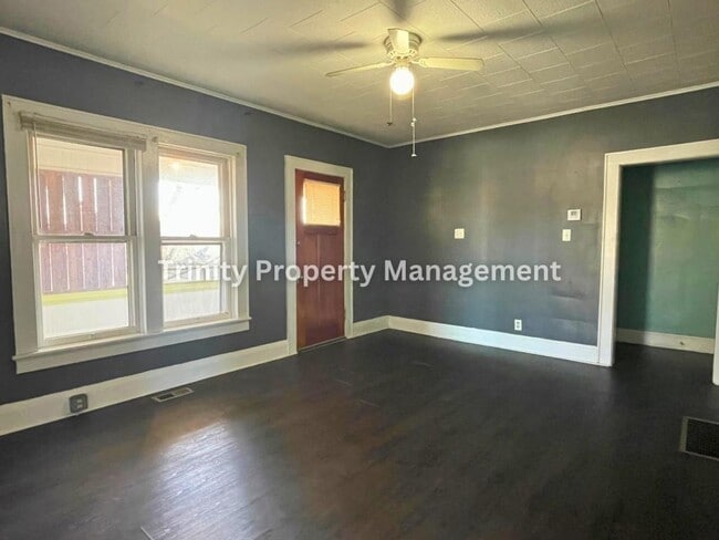 Photo - 1308 Hillcrest Ct