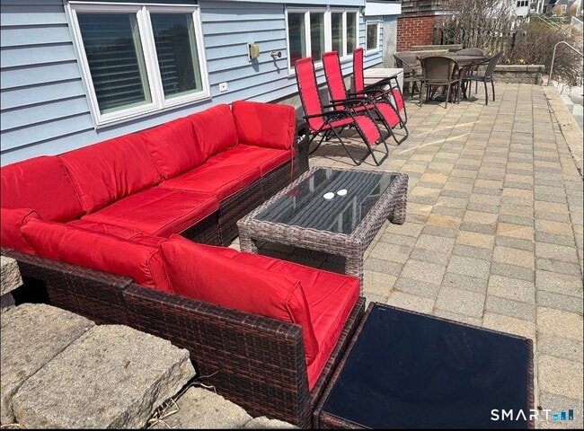 293 Giants Neck Rd