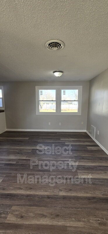 Photo - 3914 Maplecrest Rd