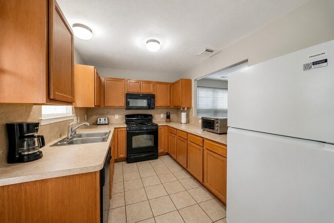 Photo - 33127 Cottonwood Bend