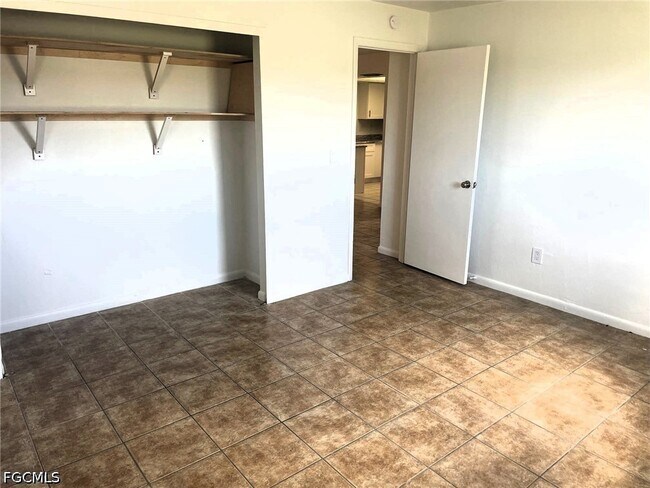 Photo - 104 SE 16th Pl