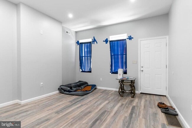 Photo - 2256 N Bouvier St