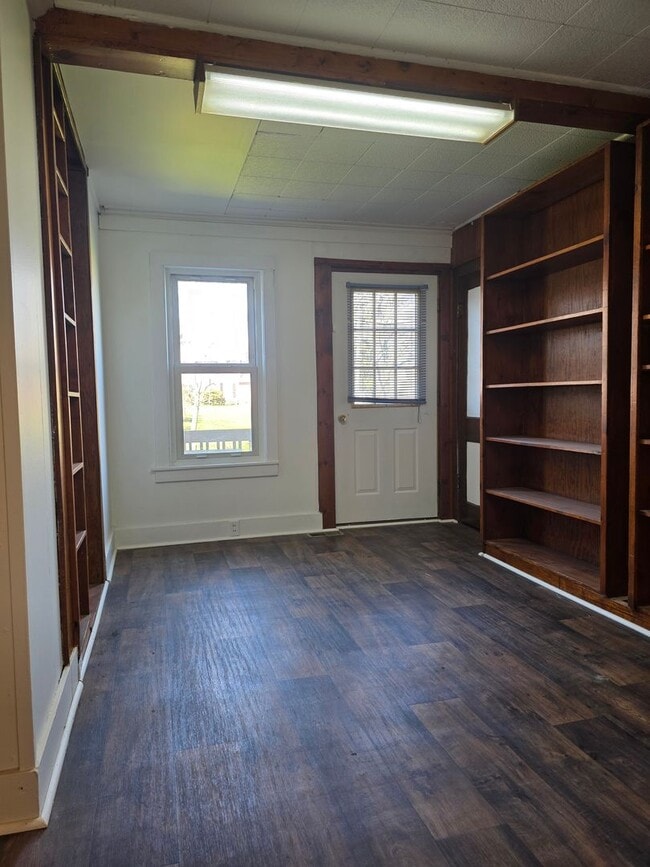 Photo - 397 Upper Oakwood Ave Unit B