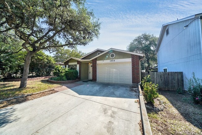 Photo - Cozy 3-Bed, 2-Bath with Fireplace in Prime...