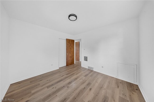 Photo - 1095 St Michaels Ave