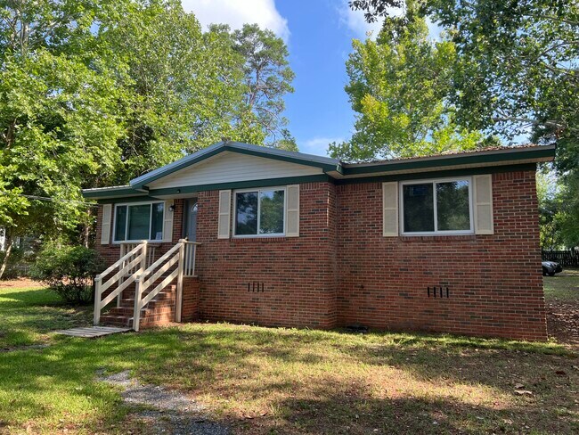 Photo - 197 Willow Ave