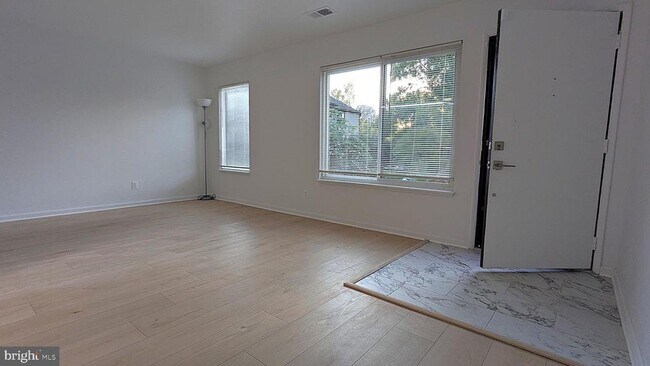 Photo - 1667 Westwind Way Unit 172