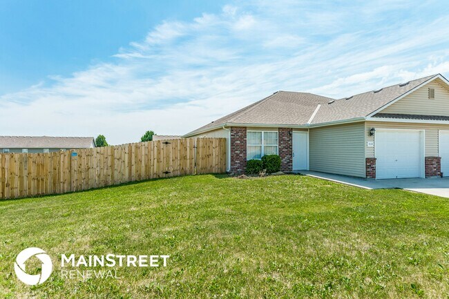 Photo - 210 Palmer Ct