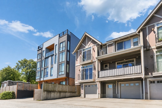 Photo - Spacious 3 Bed 2.5 Bath Townhome with Views and Two Parking Spaces – First Hill/Capitol Hill
