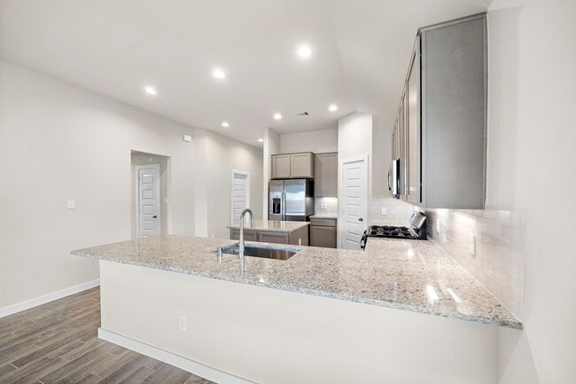 Building Photo - 3327 Tilley Dr