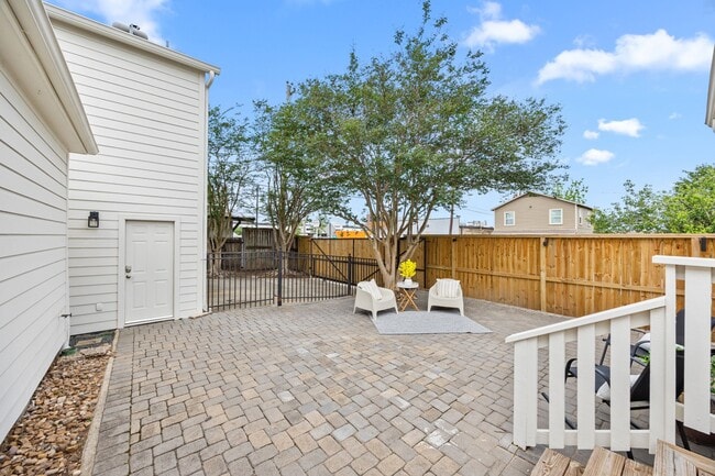 Photo - 945 Dorothy St