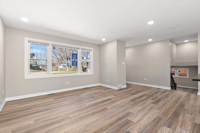 Photo - 9313 W 147th St