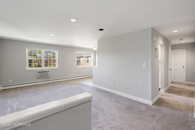 Photo - 40 Manchester Ct Unit E