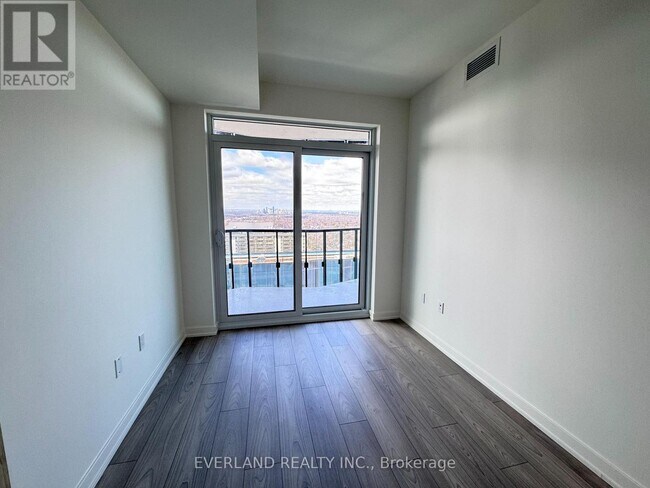 Photo - 110 Broadway Ave Unité 3106