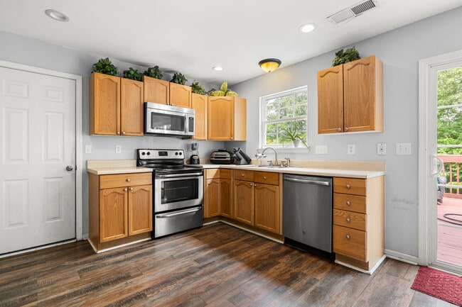 Photo - 1315 Red Tallen Ct