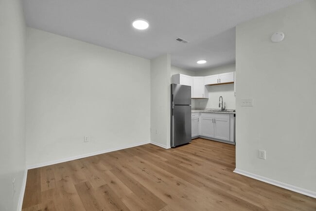 Photo - Coventry Apartments