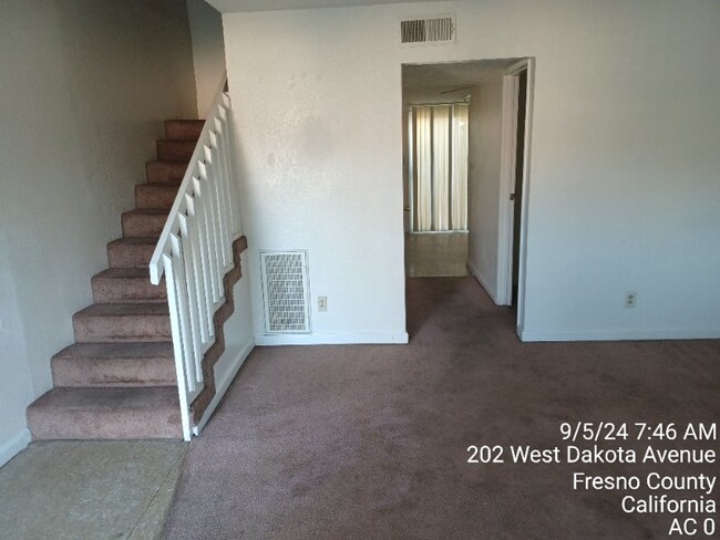 Photo - 202 W Dakota Ave