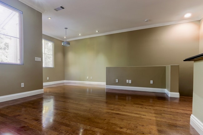 6106 Rancho Brida