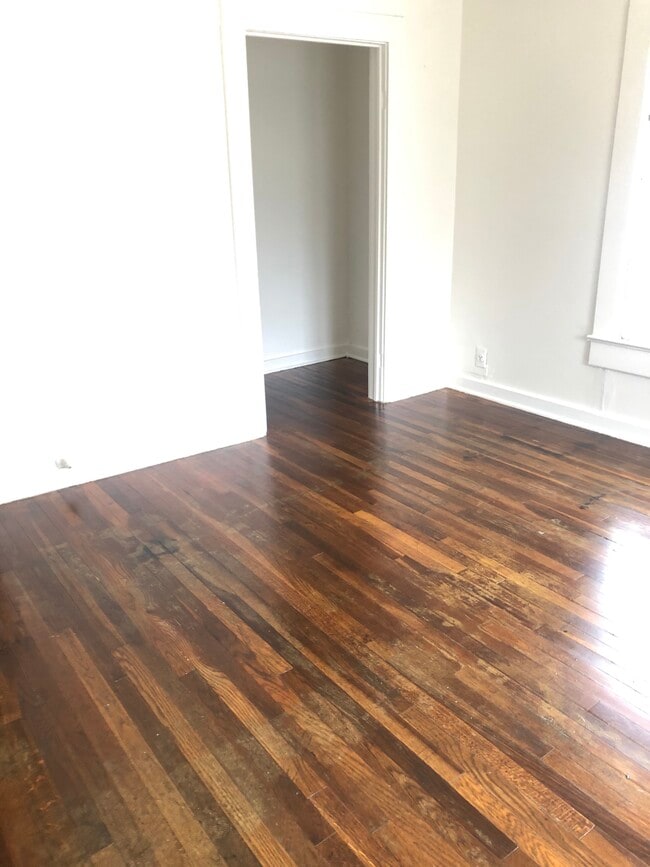 Photo - 522 E Myrtle St