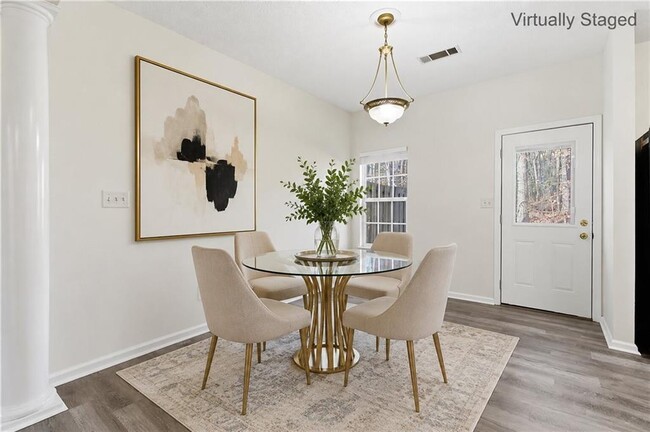 Photo - 2913 Greyhawk Ln