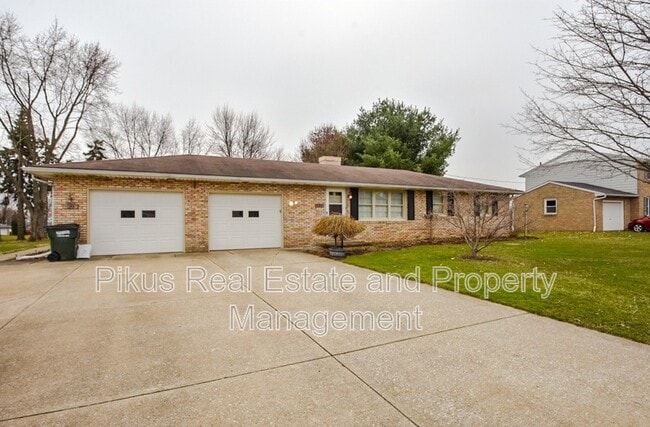 Building Photo - 1932 Otterbin St