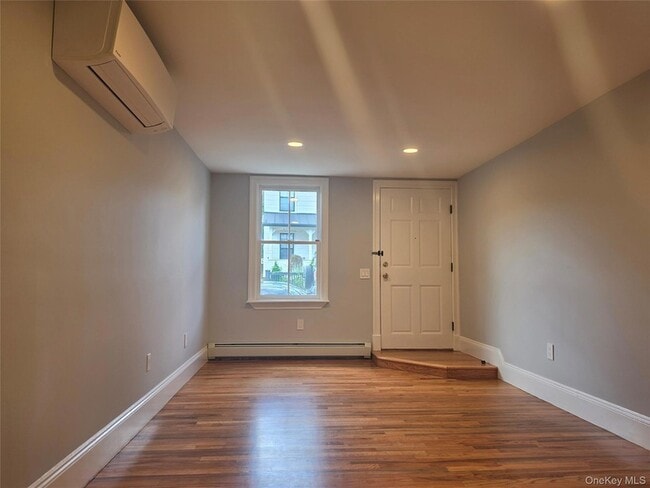 27 Bridge St Unit 1