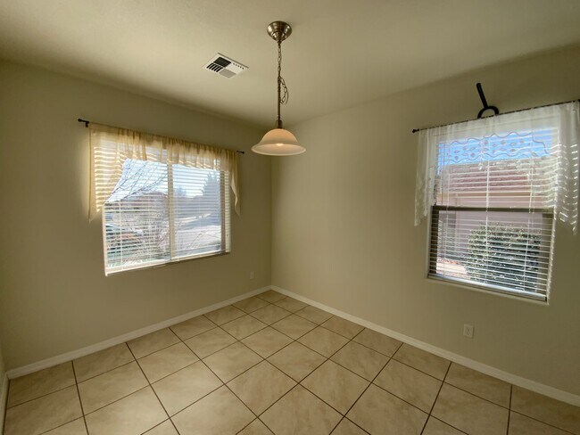 Photo - Beautiful 3 Bedroom Single Story Home Available Near Northern Blvd NW & Rainbow Blvd NE!