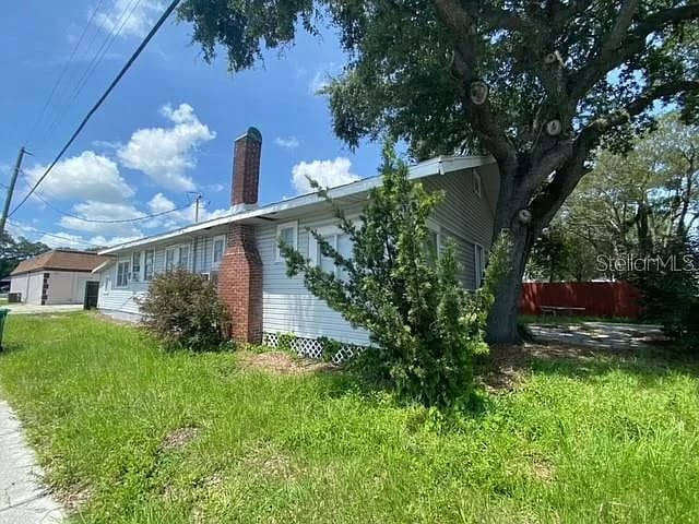Photo - 601 8th St W
