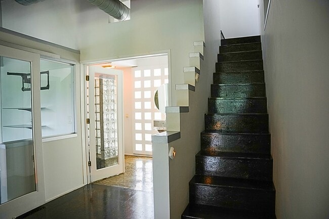 Photo - 1024 Hemphill Ave NW